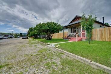 کلبه Red Lodge Retreat W/ Hot Tub: 3 Blocks To Downtown