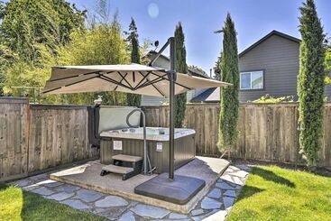 Hus på landet Portland Home W/ Private Hot Tub: 9 Mi To Downtown