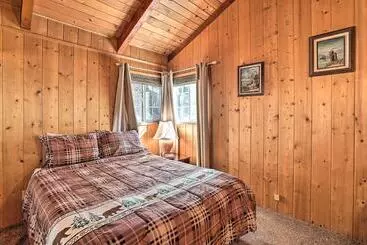 コテージ Delightful Family Cabin: Walk To Lake Gregory!