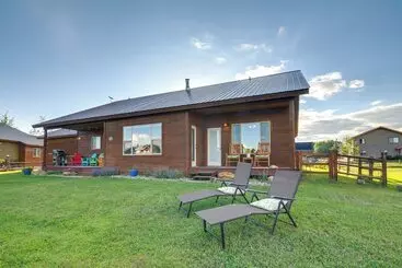 Mökkimajoitus Modern Pagosa Springs Home W/ Deck On Village Lake