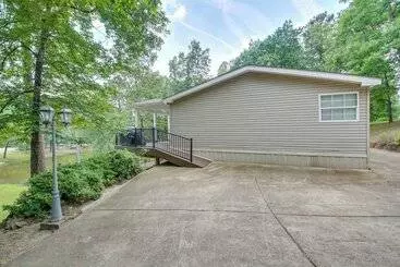 Mökkimajoitus Lakefront Arkansas Home W/ Dock & Sunroom