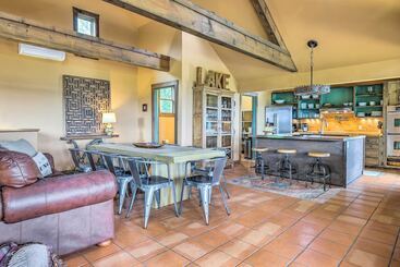 بيت ريفى Spacious Canyon Lake Home On 3 Acre Property