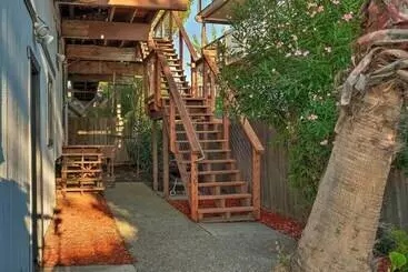 Mökkimajoitus Bethel Island Sanctuary W/ Dock & Boathouse