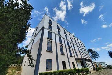 Hotel Sierra Norte Inn