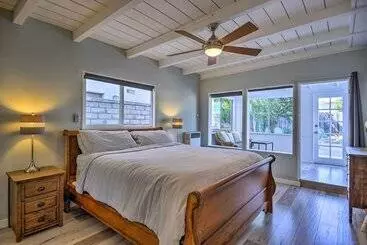 コテージ Remodeled Ventura Beach Home With Yard & Fire Pit!