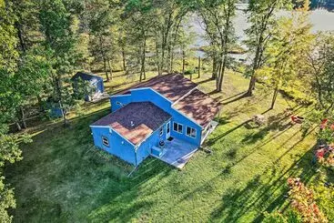 コテージ Waterfront Webster Cabin W/ Kayaks + Fire Pit