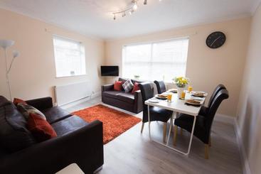 游客公寓 Hampton House   Lovely And Spacious 2 Bedroom Apartment   With Free Parking