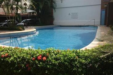 Отель El Rancho