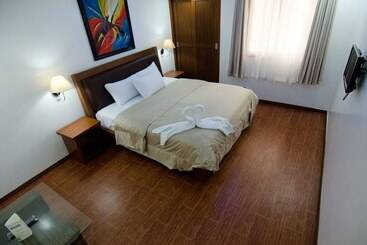 Hotel Giulius Boracay Italian Resort