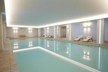 בית מלון כפרי Majestic Palace