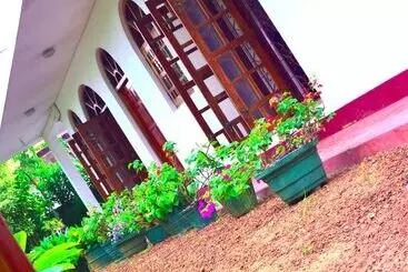 Pensión Chaya Villa Guest House