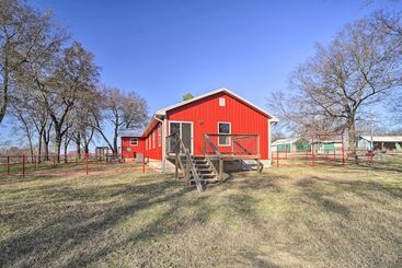 Gîte Rural Claremore Country Home W/ Large Yard & Grill!