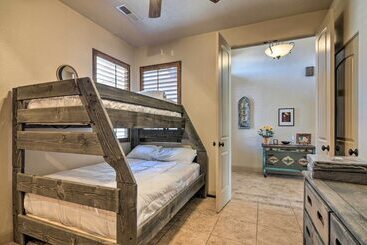 별장 Elegant Kanab Home: Mtn Views & Hiking Trail!