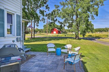 Quinta ou Casa Rural Finger Lakes Farm Retreat: Walk To Wineries!