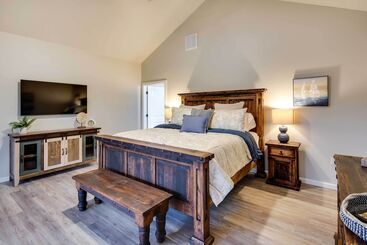 별장 Waterfront Grand Lake Family House W/ Game Room!