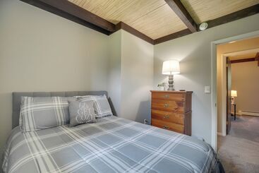 קוטג'' Newcomb Retreat W/ Mountain Views & Fire Pit!