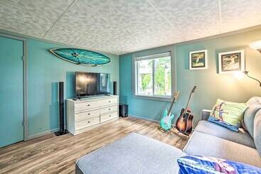 별장 Riverfront Home W/ Dock ~ 6 Mi To Cheboygan!