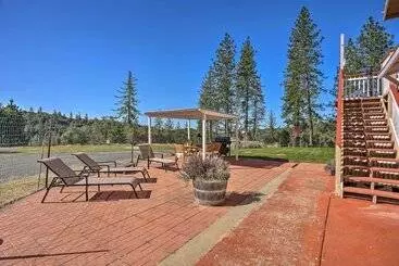 Mökkimajoitus Jackson Escape W/ Hot Tub & Mtn Views!