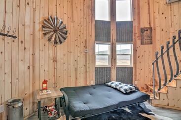 קוטג'' Unique Utah Tin Cabin W/ Mountain Views!