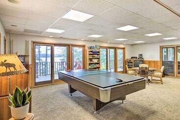 بيت ريفى Waterfront Lake Tomahawk Cabin W/ Game Room!