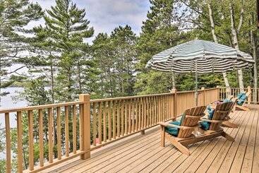 Hus på landet Waterfront Lake Tomahawk Cabin W/ Game Room!