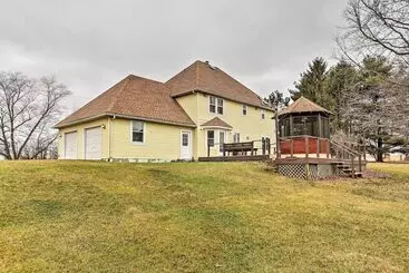 Mökkimajoitus 5 Acre Vacation Home W/ Woods & Hiking Ground