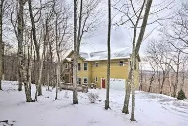 Mökkimajoitus Beech Mountain Retreat W/ Open Deck: 2 Mi To Ski!