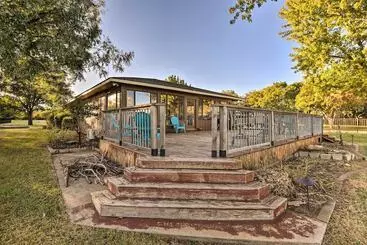 コテージ Private Beach & Dock: Home On Eagle Mountain Lake