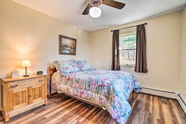 קוטג'' Peaceful Horseheads Hideaway W/ Deck & Yard!