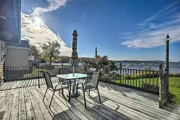 コテージ Waterfront Lake Champlain Home W/ Fire Pit!