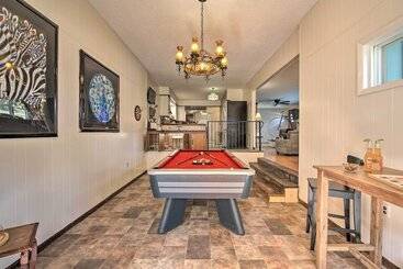 Dom wiejski Bright Springfield Home: Walk To Nature Center!