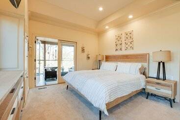 コテージ Landrum Treehouse Hot Tub & Trail Access!