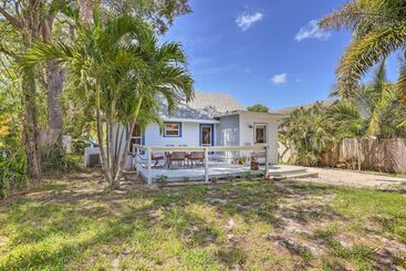 Lovely Cottage Near Downtown Stuart & Beaches