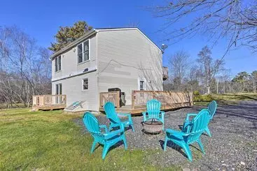 Mökkimajoitus Fire Pit, Community Lakes: Serene Poconos Getaway!