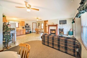 بيت ريفى Rustic Iowa Cabin: 10 Mi To Maquoketa Caves