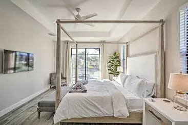 Hus på landet Sun Seekers Getaway: Lavish Cape Coral Villa