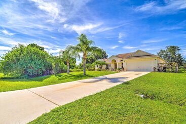 Dom wiejski Banzai Palm Bay  Home Near Parks & Beaches!