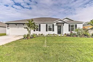 Mökkimajoitus Beautiful Port St Lucie Home W/ Hot Tub!