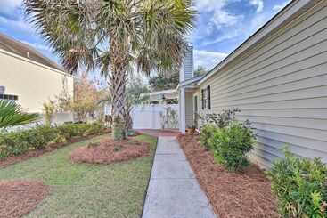 Hus på landet Bluffton Getaway W/ Fenced Yard: 7 Mi To Beach!