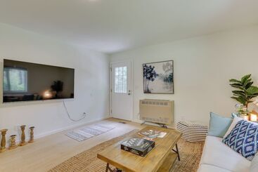 קוטג'' Cozy Swan Lake Apt W/ Grill + Private Yard