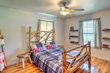 Kır Evi Mountain View Haven: Fire Pit + Large Deck!