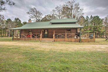 Casa Rural Peaceful Pet Friendly Retreat W/ Private Hot Tub!