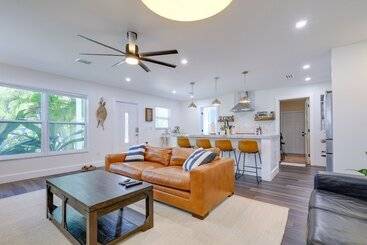 بيت ريفى Tropical Naples Home Rental W/ Yard Near Beaches!