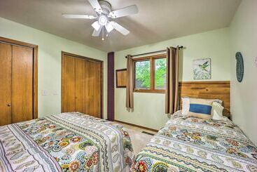 茅舍 Waterfront Home On Beaver Lake W/ 2 Decks!