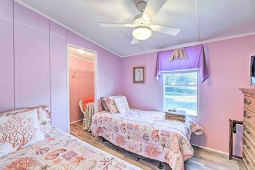 Kır Evi Atlantic Beach Home W/ Decks & Fire Pit