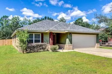コテージ Charming Navarre Vacation Home W/ Fire Pit!