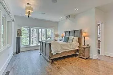 Mökkimajoitus Enchanting Tryon Home W/ Hot Tub ~ 14 Mi To Tiec!