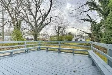 Mökkimajoitus Inviting Home, 1 Mi To High Point University!