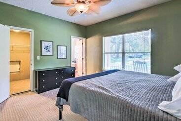 بيت ريفى Lovely Hawthorne Home W/ Private Boat Dock!