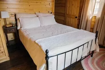 Mökkimajoitus Paradise Valley Cabin By Chico & Yellowstone Park!